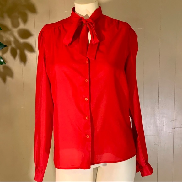 Vintage red blouse with bow tie detail. - Picture 1 of 7